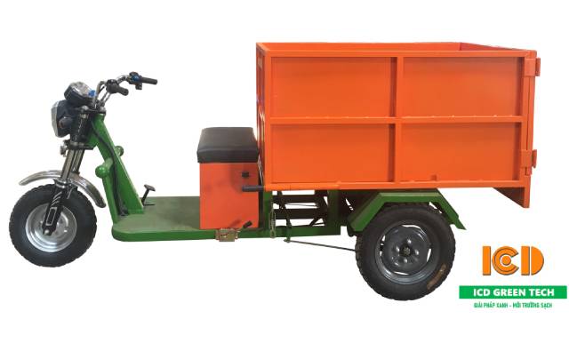 Xe chở rác chạy điện thùng lật đổ 1m3